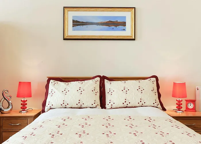 Апарт-отель Edinburgh City Suites 4*