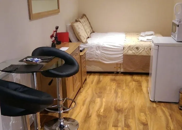 Апарт-отель Edinburgh City Suites Эдинбург