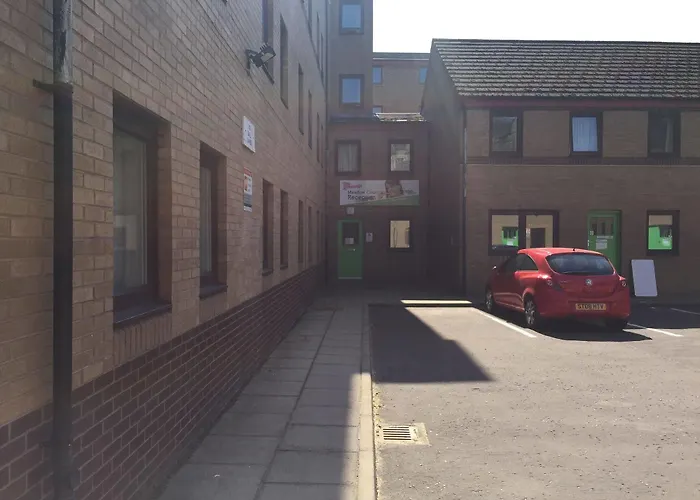 Destiny Student - Meadow Court אדינבורו