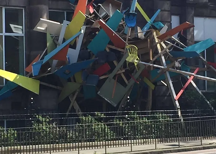 Destiny Student - Meadow Court * אדינבורו