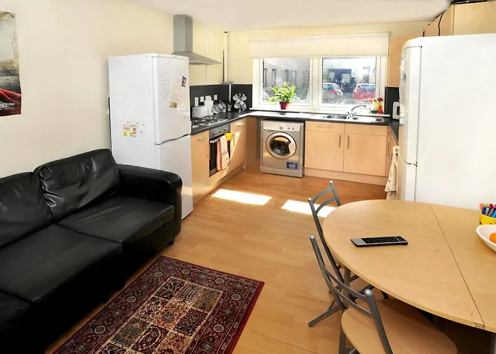 Destiny Student - Meadow Court דירה