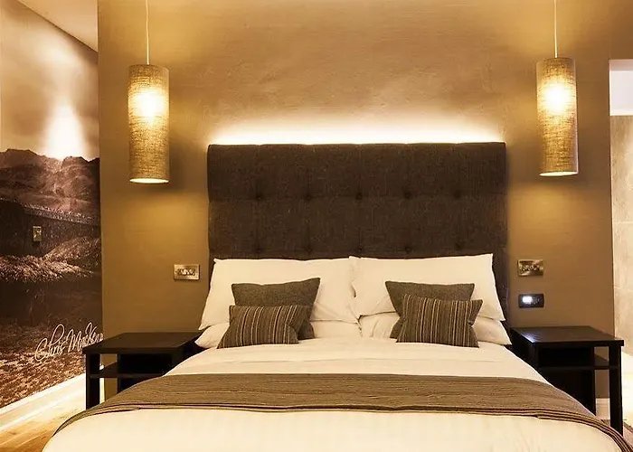 Hotell & Picardy Place