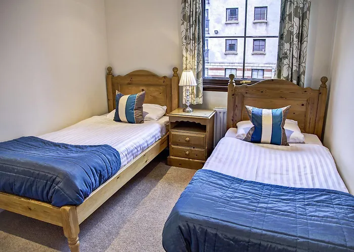 Fountain Court - Grove 4*