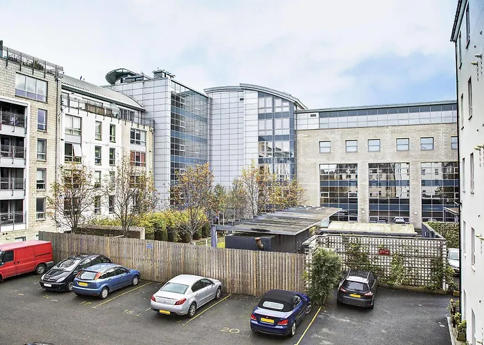 Fountain Court - Grove 4* Edinburgh