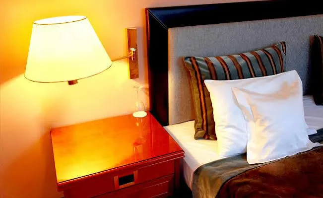 Hotel Travelodge Waterloo Place 3*