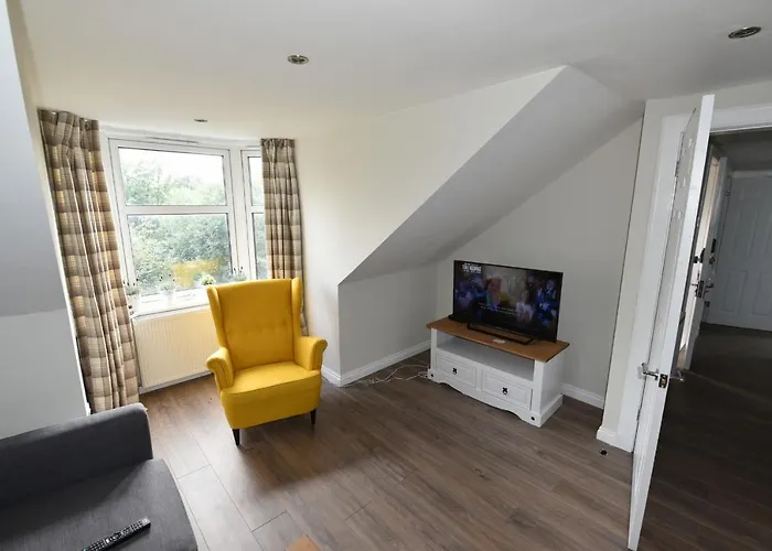 St Patrick Square Main Door Apartment Edinburgh