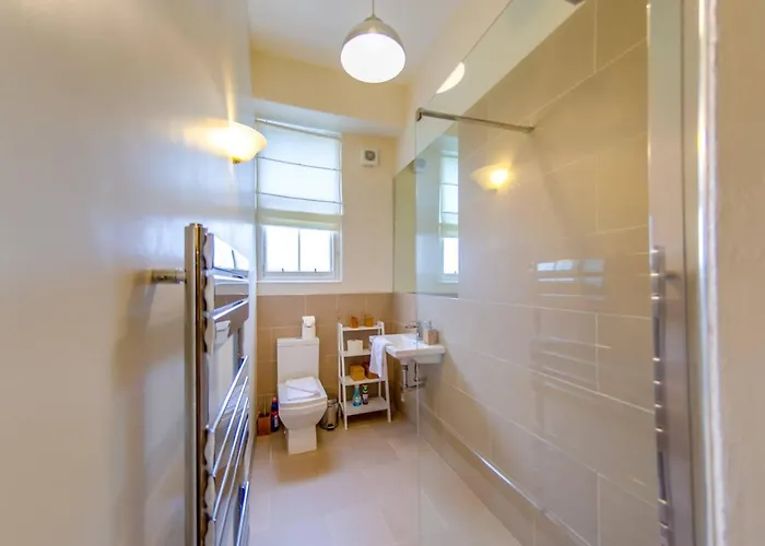 Apartmán Joivy Spacious Next To The Meadows Edinburgh