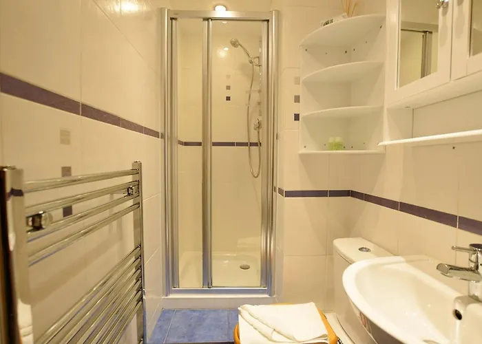 Joivy Classic With Castle Views In Old Town *