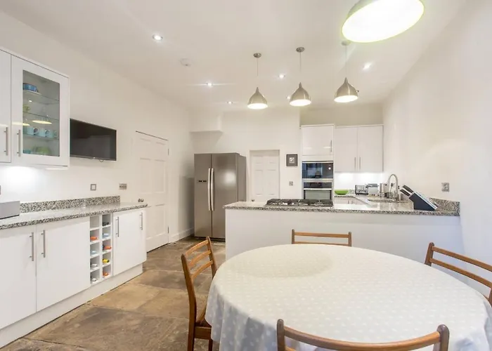 Joivy Spacious Flat With Garden In Centre Apartamento *