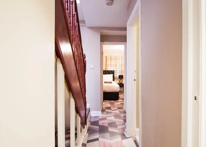 Montgomery - Crighton דירה