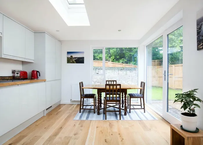 Lodge Trinity - With Private Garden And Parking Edinburgh