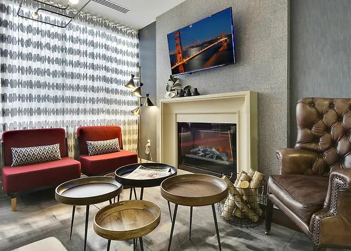 Heeton Concept Queen Street 4*