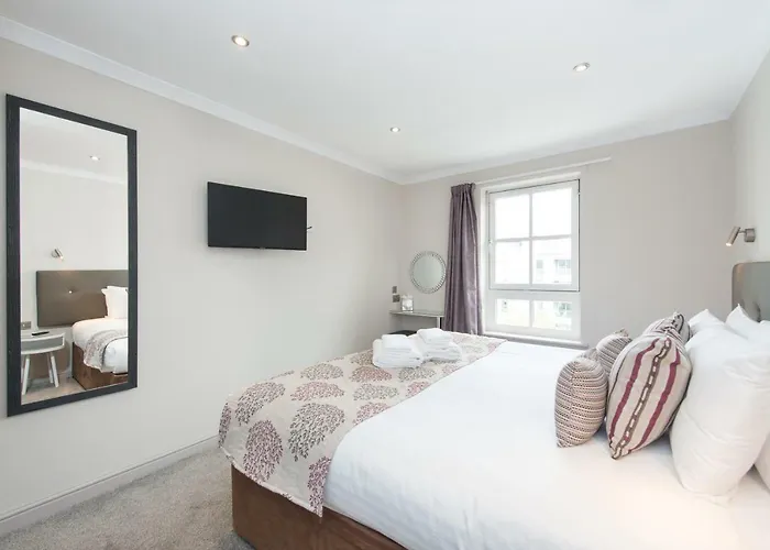 Fountain Court - Grove Lejlighedshotel 4*
