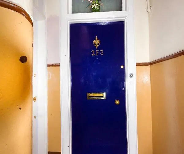 Cosy Near Centre Apartment Edinburgh