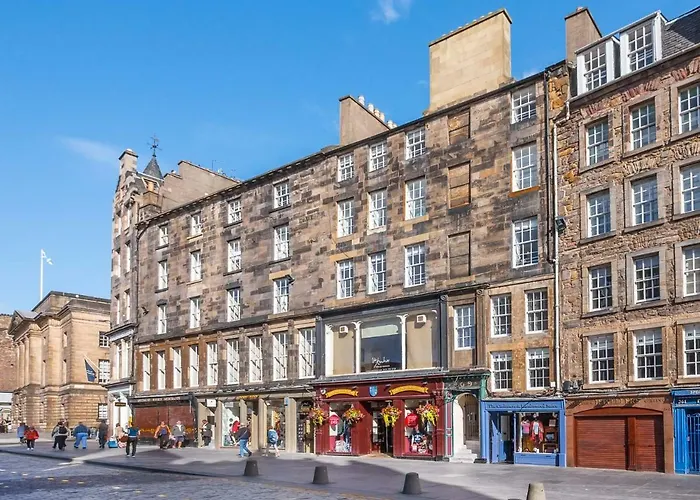 Festival Lets * אדינבורו