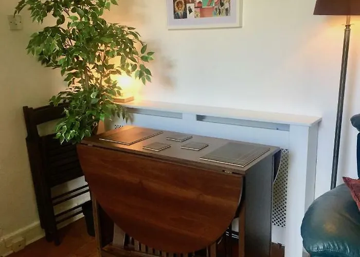 The West End אדינבורו