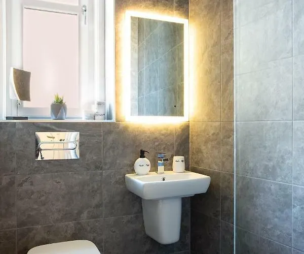 Holyrood Park Centre Apartment