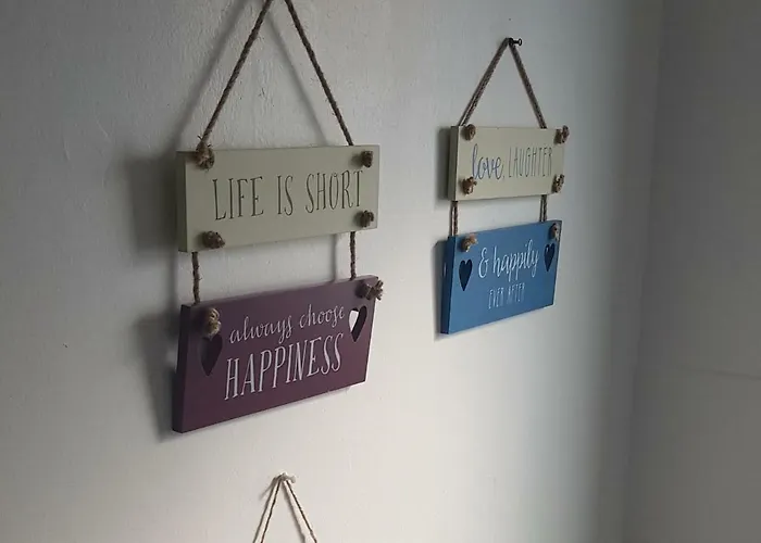 New Refurb Now- Sleep Upto 4- Heart Of City Apartment Edinburgh