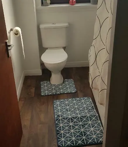 New Refurb Now- Sleep Upto 4- Heart Of City *