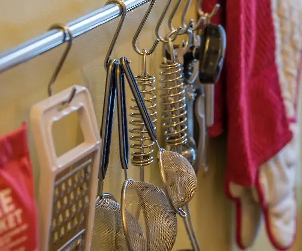 The West End אדינבורו