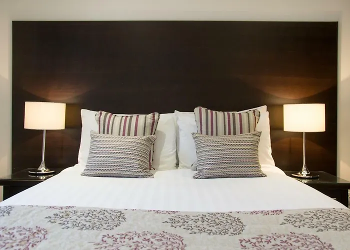 Fountain Court - Grove Lejlighedshotel Edinburgh
