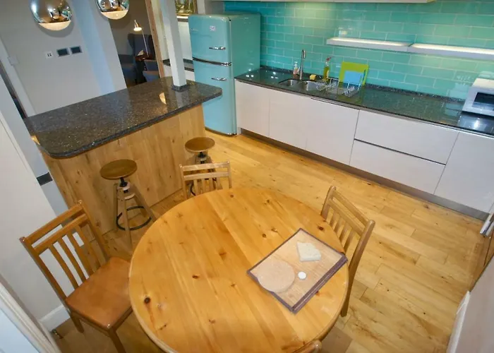 Spacious 2 Bed Next To Royal Mile & Waverley 公寓 爱丁堡