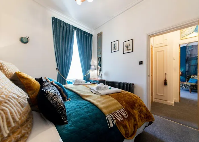 The Jeffrey Street Retreat *