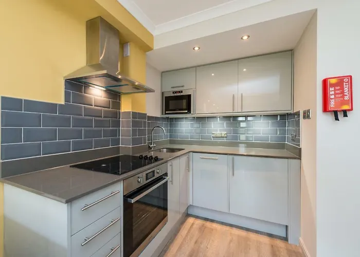 Lejlighedshotel Fountain Court - Grove 4*