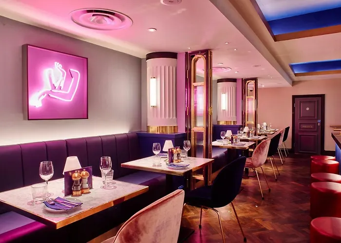 Le Monde 4* Эдинбург
