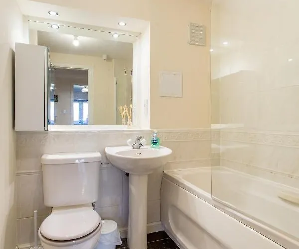 Central & Stylish 3 Bedroom, 2 Bath, Free Parking * Edimburgo