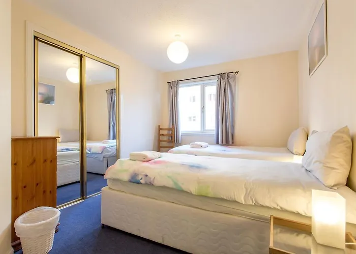 Central & Stylish 3 Bedroom, 2 Bath, Free Parking