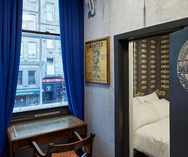 St Christopher's - Old Town Edinburgh