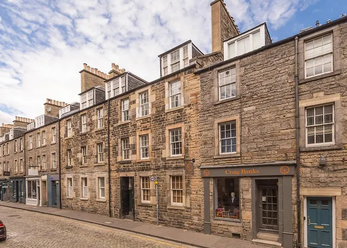 Elegant Flat Near Princes Street - Perfect Location, 24-7 Customer Support * Edynburg