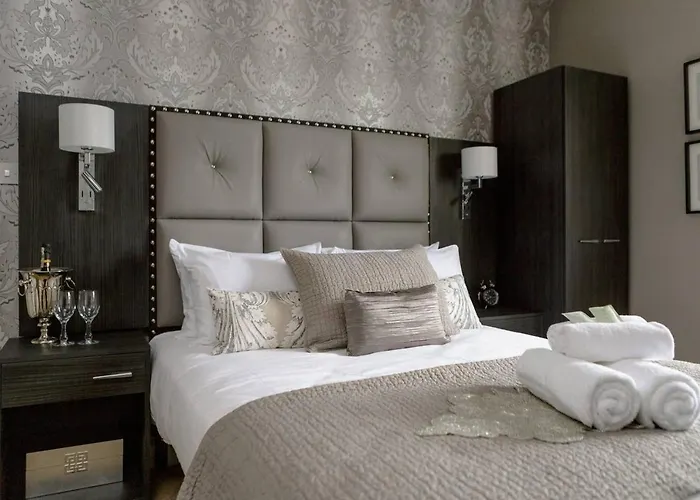 Elegant Flat Near Princes Street - Perfect Location, 24-7 Customer Support Apartament *