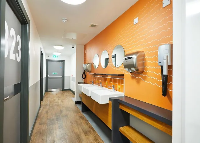 St Christopher's - Old Town * Edinburgh