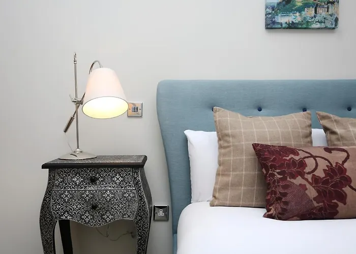 Joivy Beautiful 2 Bed Flat On The Royal Mile * Edynburg