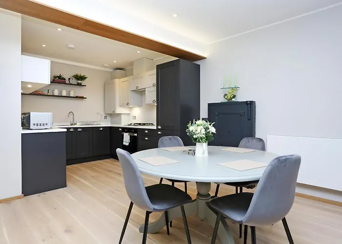 Joivy Beautiful 2 Bed Flat On The Royal Mile Apartament