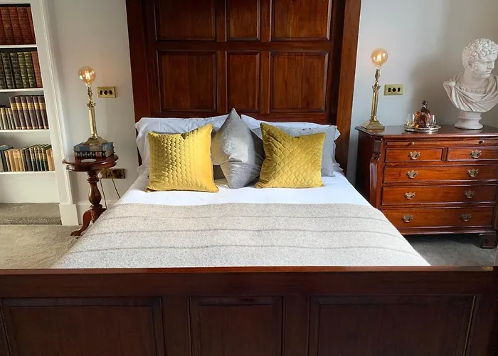 梅菲尔德23号酒店