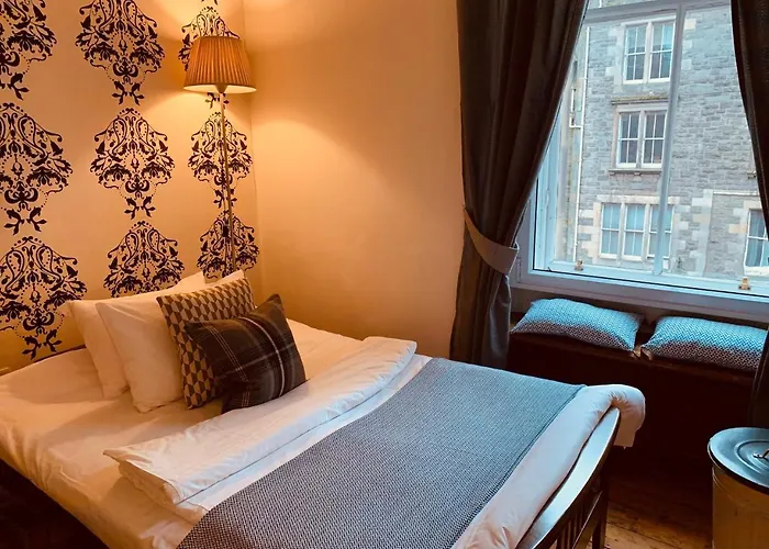 The Royal Mile By Reserve Apartment