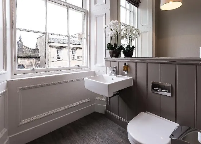 No1 - George Iv Bridge