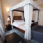 Palmerston 4*