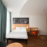 Ibis Centre South Bridge - Royal Mile 3*
