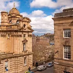 Bank St Royal Mile Эдинбург