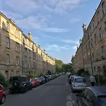 Fringe Base With Garden Near The Meadows 公寓 *