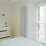 Bright 1 Bedroom Centre With Historic Twist Edimburgo