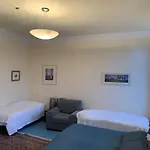 Ferienhaus 2 Chester St *