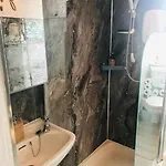 Apartament Cosy 2 Bedroom Flat In