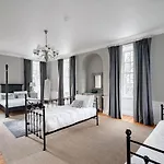 Casa de Férias Drylaw House, Grade A Listed Mansion Near Centre Edimburgo