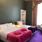 Eliza House 3* אדינבורו