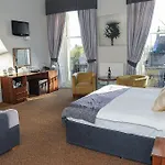 The Salisbury 4*